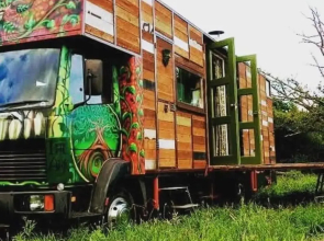 Gorgeous Horsebox at Glamp in Style in East Sussex