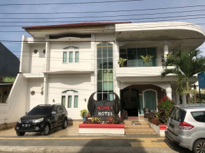 Hotel Monika by ZUZU