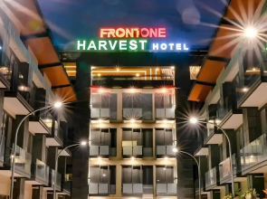 Front One Harvest Hotel Wonosobo