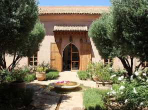 Palais Claudio Bravo