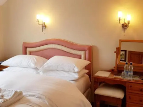 Claremount House B&B