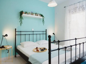 Modern Athens Flat / 5minmetro / Balcony