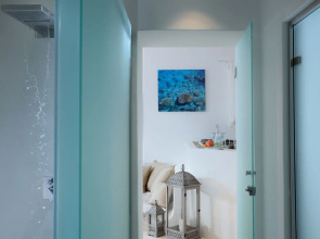 Elegant Villas & Suites