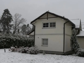 Eizenijas Ielas House