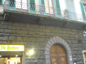 Max Apartments