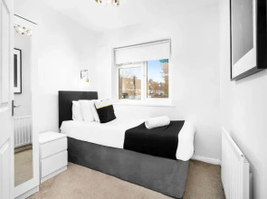 Large Family House With Garden Close to Birmingham