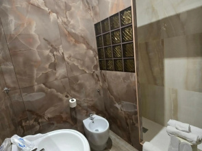Hotel Iris