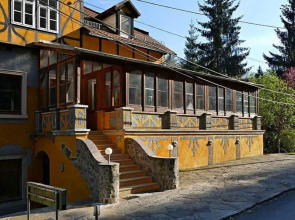 Exclusive Apartment in an art Nouveau Villa