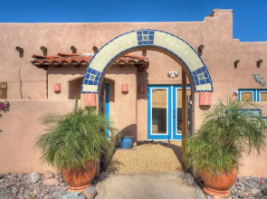 3 BR Home, Private Pool, Close to Event Venues