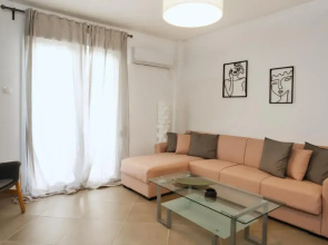 Central 2BR flat Glyfada Center