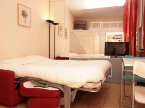 Petit Marais Studio (232)