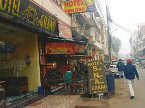 Hotel O Sna Grand Near Sudarshan Cinema