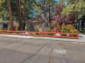 4093 Manzanita Ave Townhouse