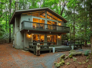 The Four Seasonal by Avantstay Hot Tub Spacious Deck Fire Pit