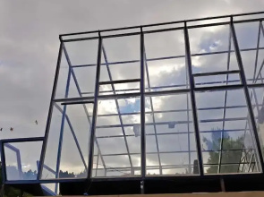 XTSY Travellers Hostel