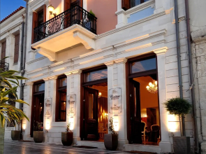 Civitas Suites Hotel