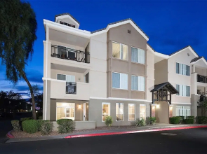 Wonderland 2 BR by Casago