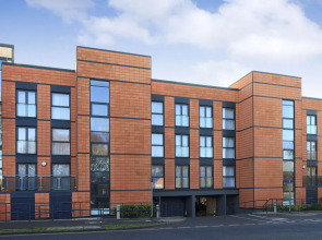 SACO Bracknell - Summer Place