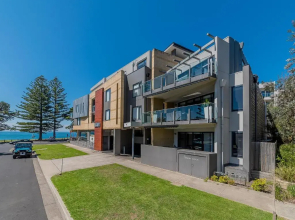 Cscape 3brm Apartment with a View
