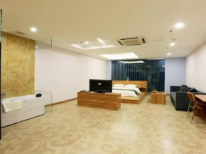 Yantai Venice Fashion Theme Hotel