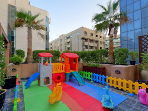 Majestic City Retreat Hotel