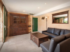 Villa Sybille - 8 Sleeps Pool and Lake View in Torri del Benaco