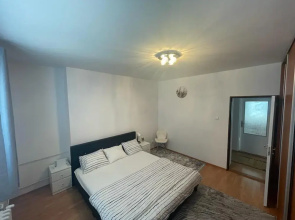 Beautiful 4 Bedroom House With a Relaxing Garden