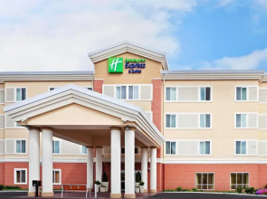 Holiday Inn Express & Suites Chehalis-Centralia