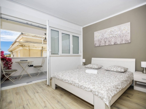 Sea View Apartment Zara Bruna