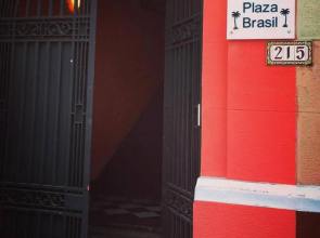 Hostal Plaza Brasil