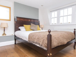3 Berkeley Square