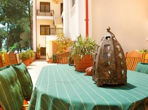 Avra Apartments