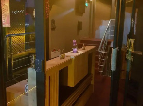 Retro Suites