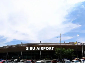 H Homestay - Semi D 1000Mbps (1Gbps) Wifi, Astro & Private Parking