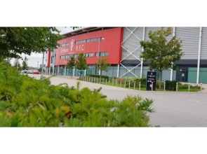 Modern Comfy 2-bedroom Flat in St Helens