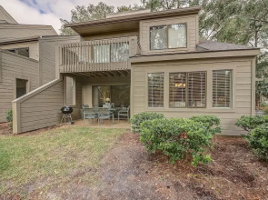 2311 Racquet Club Villas