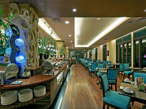 Novotel Phuket Vintage Park Resort