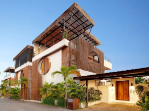 Baliwood Residence Villas by BREIG