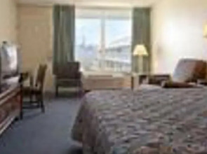 Magnuson Hotel South Hill