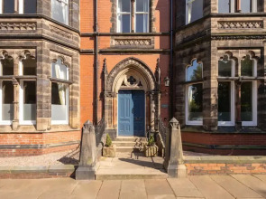 Host Stay Chatsworth Townhouse I