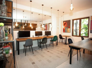 Отель The Tbilisi Pod