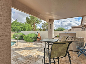 Pool & Golf Course Views: Family Home in Gilbert