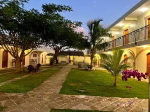 Aparta Hotel Yamili