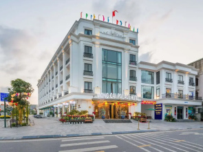 Móng Cái Place