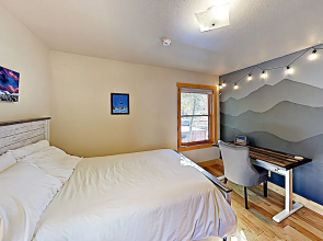 New Listing! Mountain-view Ski W/ Hot Tub 3 Bedroom Home