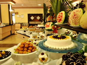 First Class Hotel