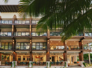 Beach Hotel Dhigurah