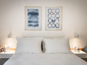 Chic & Comfort Homes in Central Volos by Cloudkeys