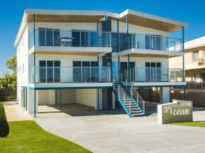 Oceans Up - Luxury Apartment With Ocean Views