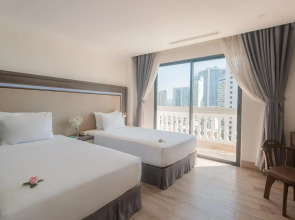 Seven Seas Hotel and Apartment